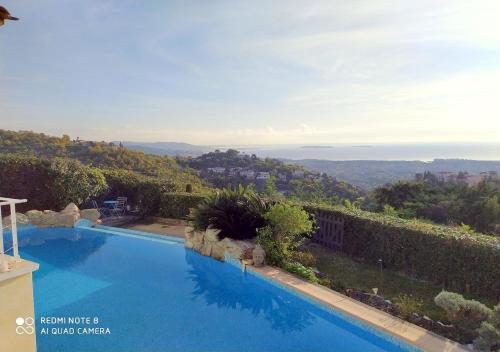 Vue Féérique Mer et Montagne, Piscine, clim 8-10 pers Mandelieu-la-Napoule france