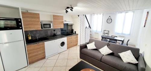 Appartement Vue Mer à 10min Plage & Calanque & Tout équipé 12 Rue des Combattants La Ciotat