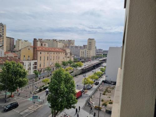 Appartement Vue Mer et et Notre Dame Centre ville avec Balcon et parking 5 Place Marceau Marseille