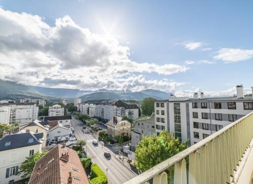 Appartement Vue sensationnelle - Wifi fibre - Arrivée autonome 7ème étage 131 Avenue de Turin Chambéry