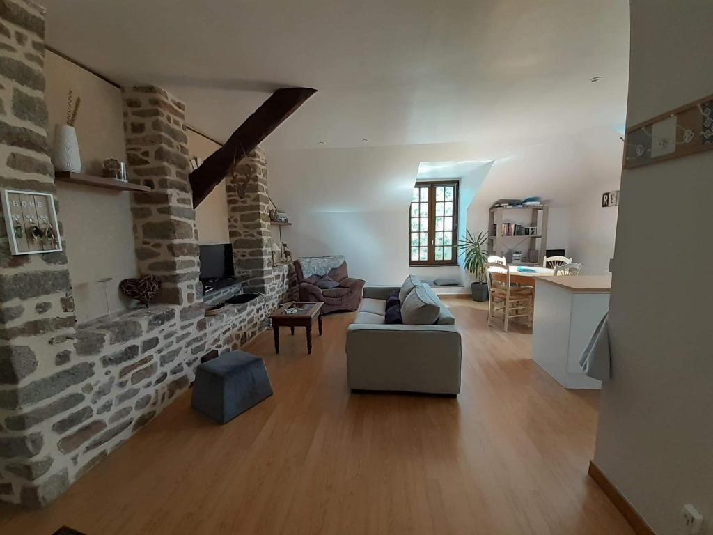 Appartement Vue sur le port de Dinan 63 Rue du Quai, 22100 Dinan