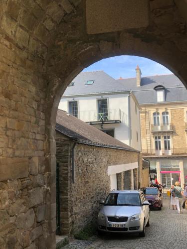 VUE SUR REMPARTS - Coeur de Vannes- 2CH Vannes france