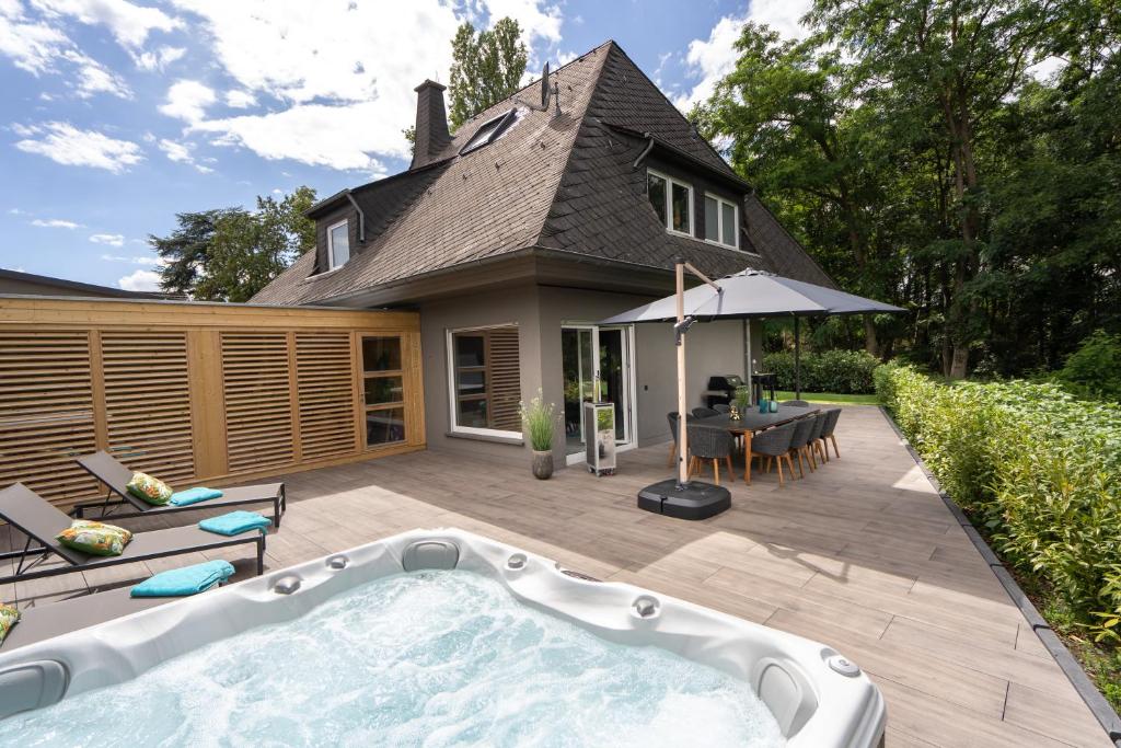 Villa Vulkan Villa 2 Laacher-See-Straße, 56743 Mendig