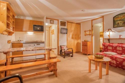 Warm Accommodation In Meribel Mottaret Les Allues france