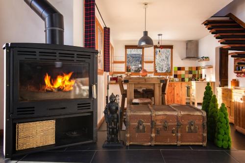 Warm & Cosy 3BR Chalet w/ Fireplace in Nature Les Houches france