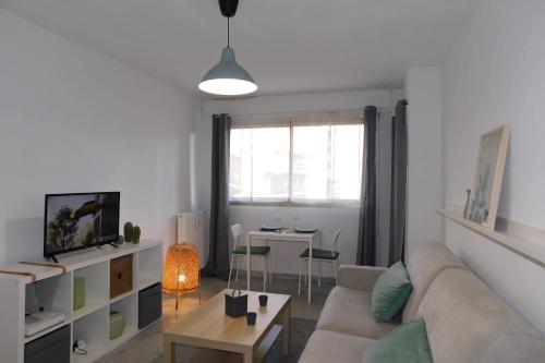 Appartement Warm Studio \ 9 rue du Maréchal des Logis Jules Fellegara Résidence le Creezy Cannes