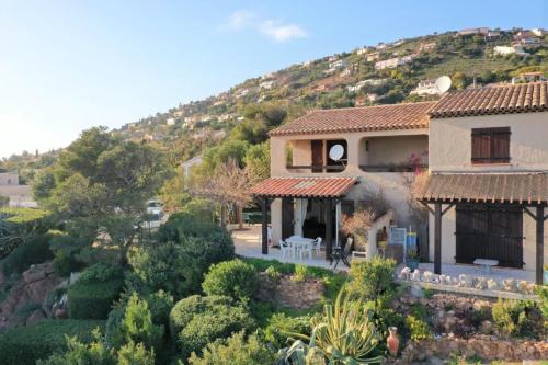 Waterfront House With Sea View Saint-Raphaël france