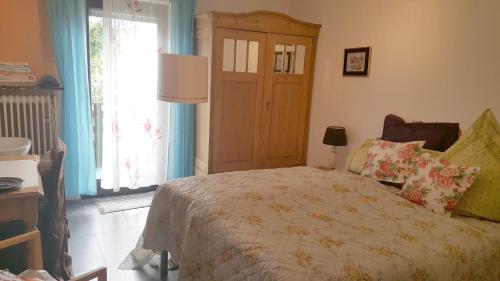 B&B / Chambre d'hôtes Weinhaus em Wingert 1 Mozartstraße Rheinbrohl