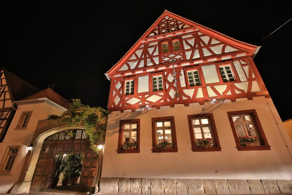 Hôtel Weinhaus Henninger Weinstraße 93, 67169 Kallstadt