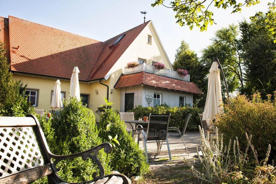 Appartements Weinhof Grosch 64 Krassolzheim, 91484 Sugenheim
