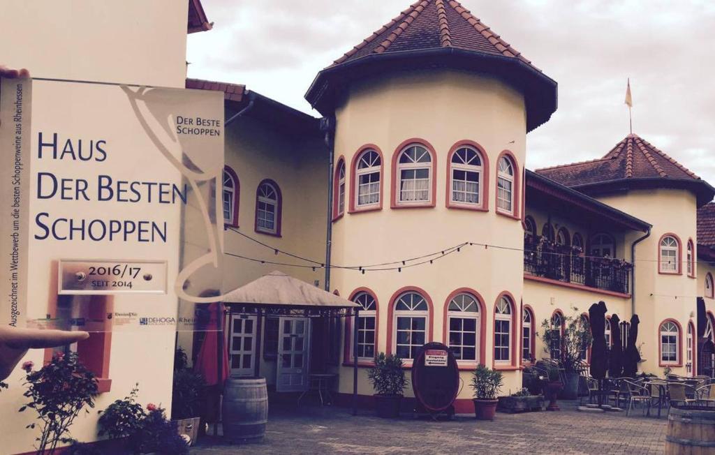 Hôtel Weinschlößchen im Weingut Roos 52 Hauptstraße, 67294 Ilbesheim