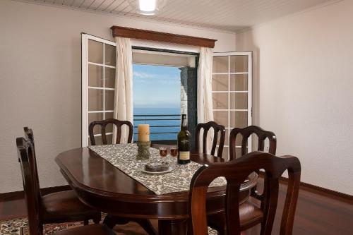 Welcome home, with a fantastic view, sunrise & sunsets Estreito da Calheta portugal