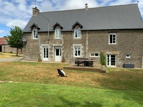 B&B / Chambre d'hôtes Welcoming and peaceful bed and breakfast Le Houx Fougerolles-du-Plessis