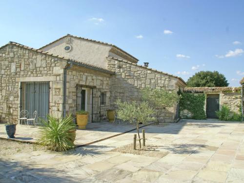 Villa Welcoming Villa with Private Swimming Pool in Montfrin  Montfrin