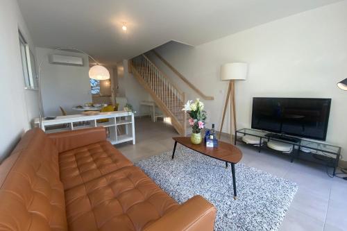 White Rock - P3 Terrace and Parking - City centre Nîmes france