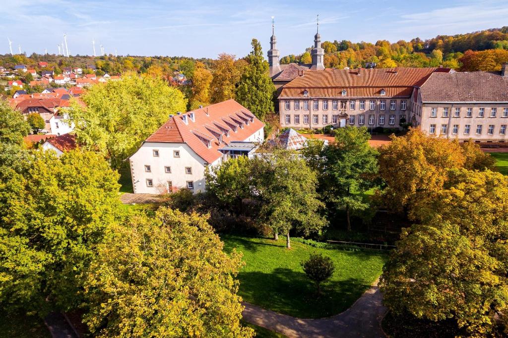 Hôtel Wohlfühlhotel IM SCHLOSSPARK - Self CheckIn Klosterhof 10, 34439 Willebadessen