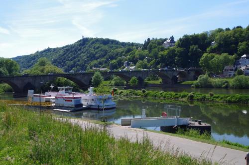 Maison de vacances Wohnen am Ufer der Mosel in Trier Zurlaubener Ufer 84 Trèves