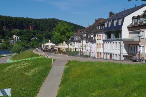 Wohnen am Ufer der Mosel in Trier Trèves allemagne