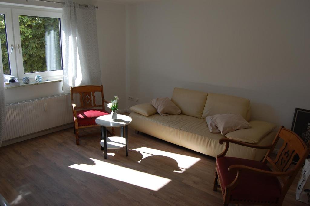 Appartement Wohnung in Schwarzenbek - 2 Zimmer - top eingerichtet. Am Großen Schmiedekamp 26, 21493 Schwarzenbek
