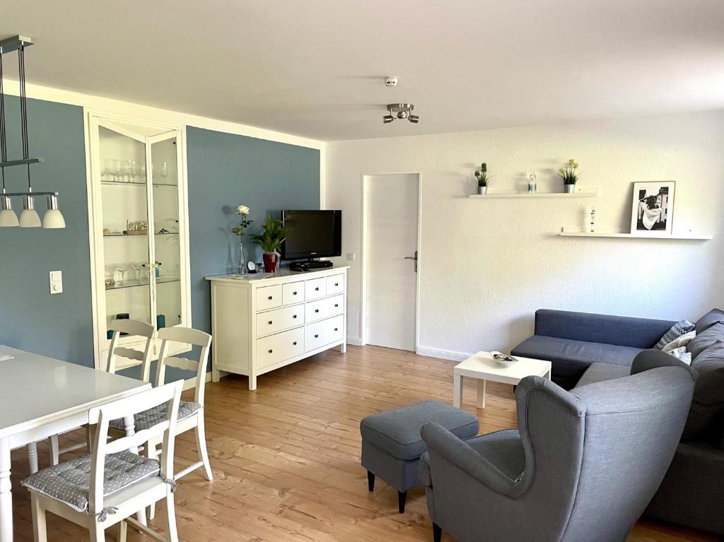 Appartement Wohnung m. eigener Terrasse u. Zugang, Hamburg-nah 140 Vogelsang, 22926 Ahrensburg