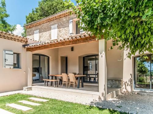 Maison de vacances Wonderful Holiday Home in Vaison la Romaine with Pool  Vaison-la-Romaine