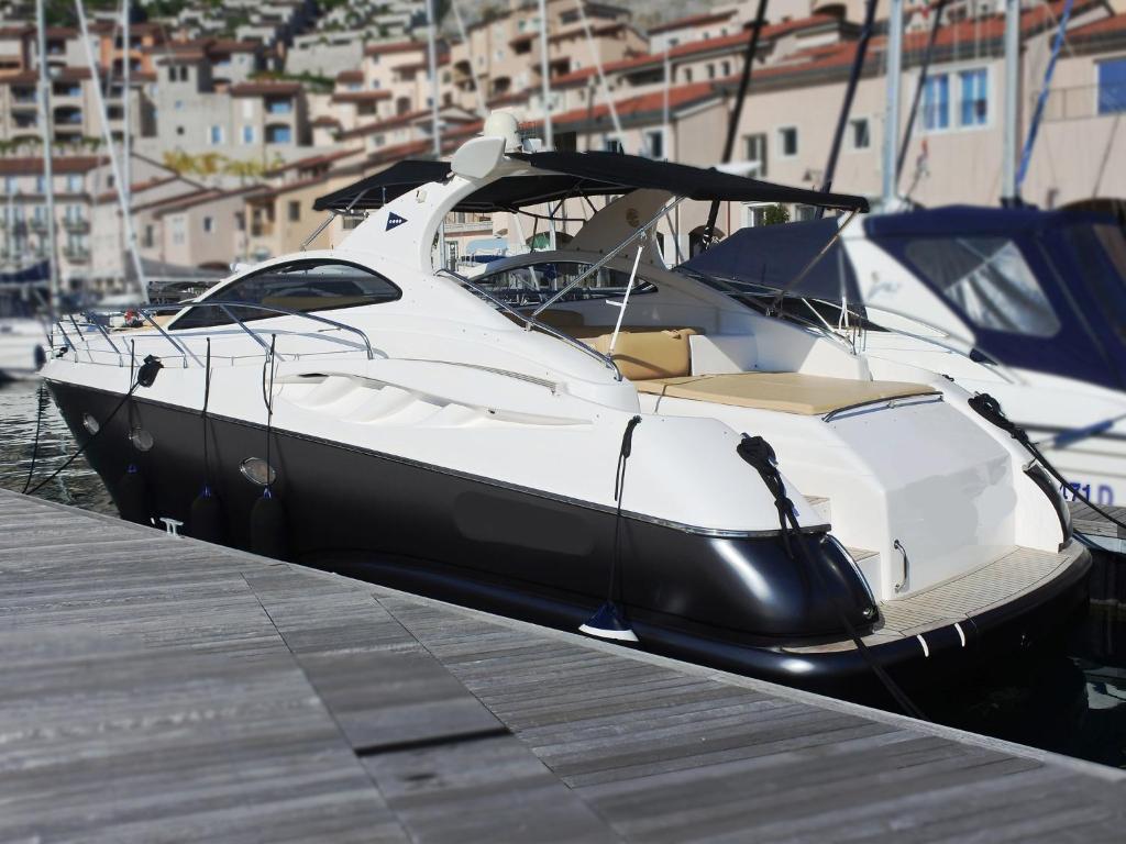 Bateau-hôtel Yacht GECKO 12m La Ciotat Vieux Port Quai François Mitterrand, 13600 La Ciotat