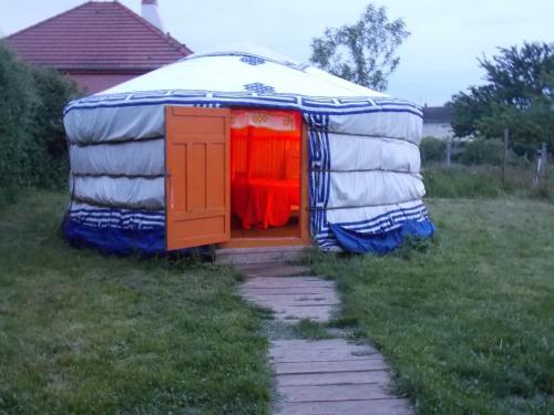Yourte mongole Huriel france