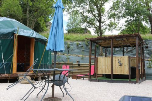 Tente de luxe yourtes coccinelles 2,chemin du bourg Conchez-de-Béarn