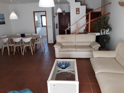 Maison de vacances ZéLétte Beach House Rua da Praia, 19A São Bernardino