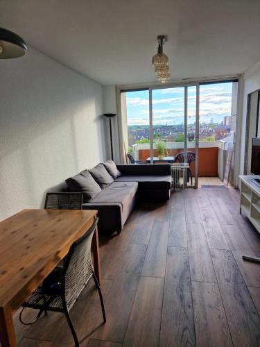 Zentral gelegenes Zwei-Zimmer Apartment mit Skylineblick Offenbach-sur-le-Main allemagne