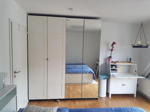 Séjour chez l'habitant Zimmer mit eigenem Bad in Märchenstadt! Brechtelstraße 2nd floor Heidelberg