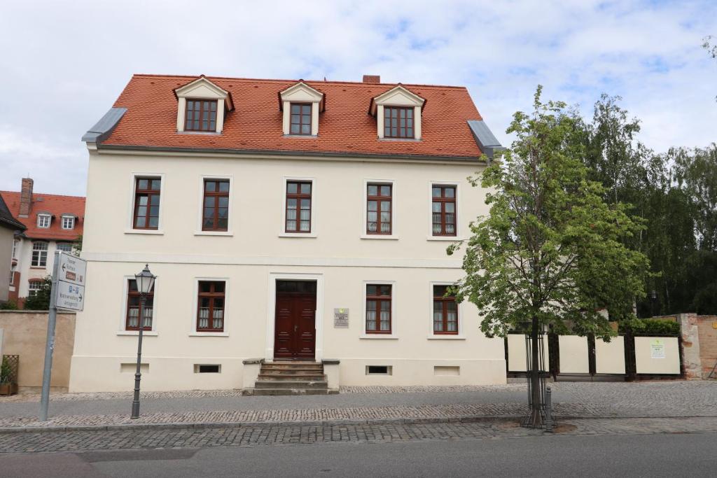 Appartements Zimmervermietung Barth Kathe Kollwitz Strasse 3, 06406 Bernburg