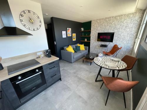 Appartement Zosca YourHostHelper 22 Place de la Gare Caen