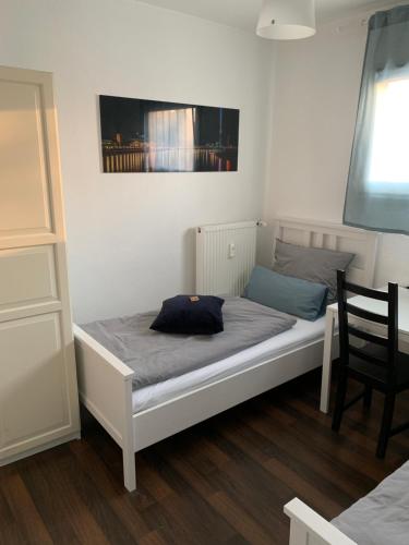 B&B / Chambre d'hôtes Zum armen Mann Alte Flughafenstraße 18 Düsseldorf