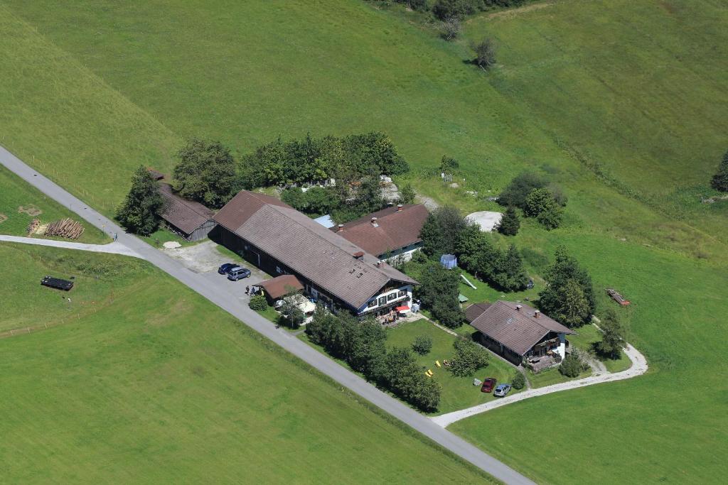 Appartements Zum Bergbauer Buckelwiesen 5, 82481 Mittenwald