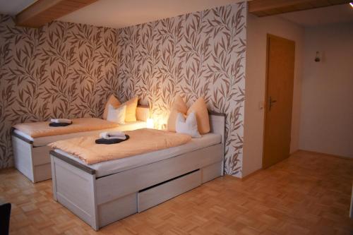 Appartements Zum Bergschlösschen Treysaer Straße Gasthaus \ Gilserberg