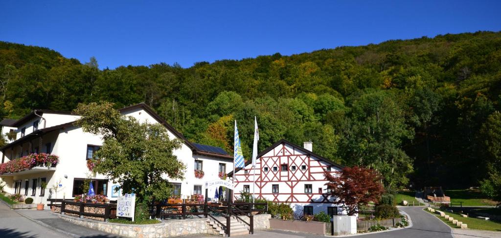 Maison d'hôtes Zum blauen Hecht Irlahüller Weg 2, 85110 Kipfenberg