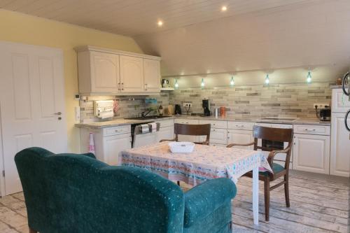 Appartement Zum Schieferhaus Döllersweger Hof  17 2. OG Wermelskirchen