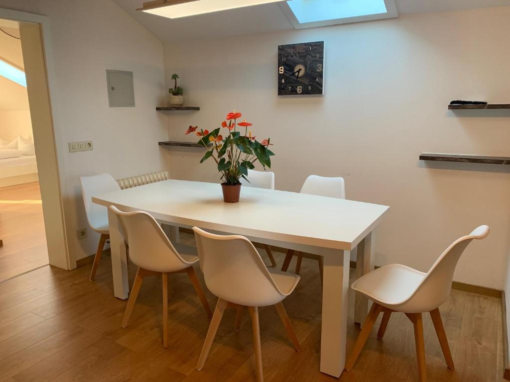 Appartement Zur Linde Fewo 2 Ferchenbachstraße, 93455 Traitsching