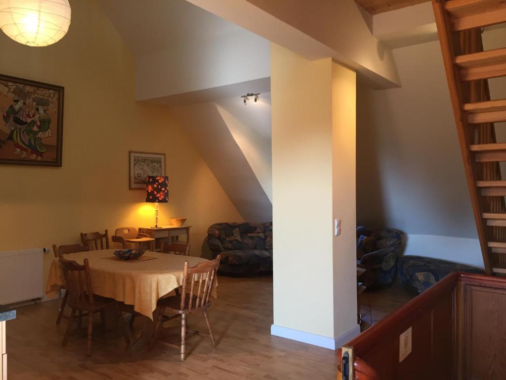 Appartement Zur Windrose Ferienwohnung an der Windmühle Labbus Windmühlenweg 3, 27232 Sulingen